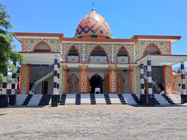 Masjid Megah Di atas Pegunungan Jember